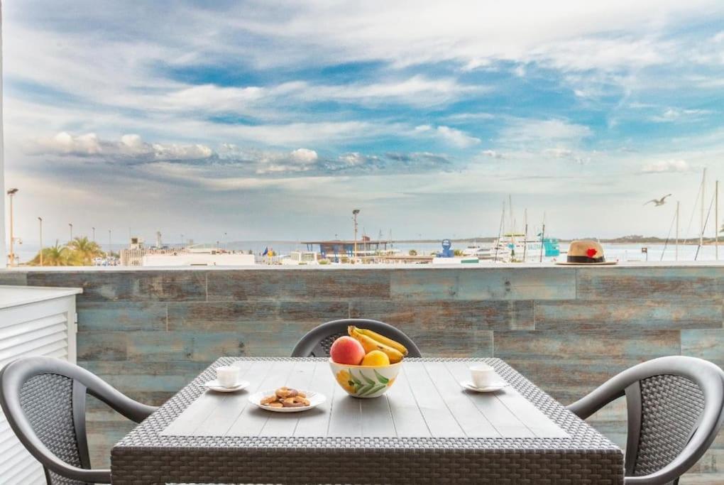 Apartamentos El Puerto, La Savina La Savina  Bagian luar foto