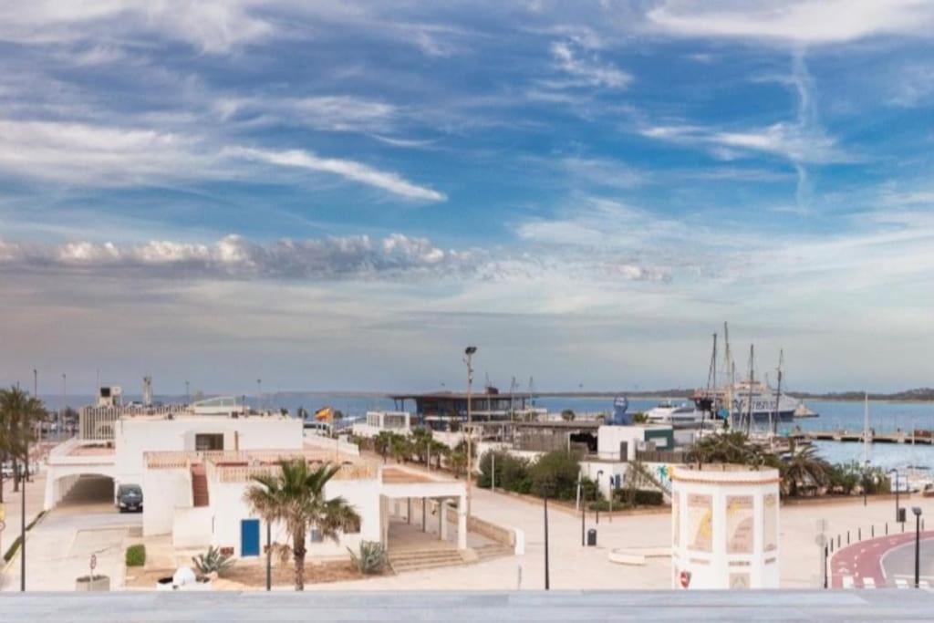Apartamentos El Puerto, La Savina La Savina  Bagian luar foto