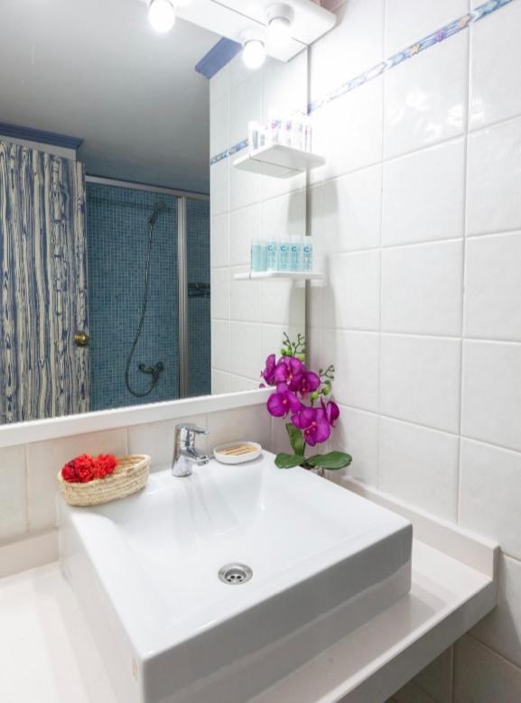 Apartamentos El Puerto, La Savina La Savina  Bagian luar foto